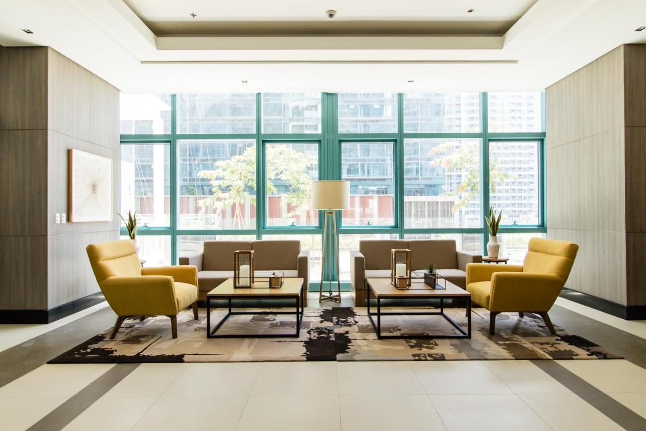 One Uptown Residence Bgc Pateros Экстерьер фото